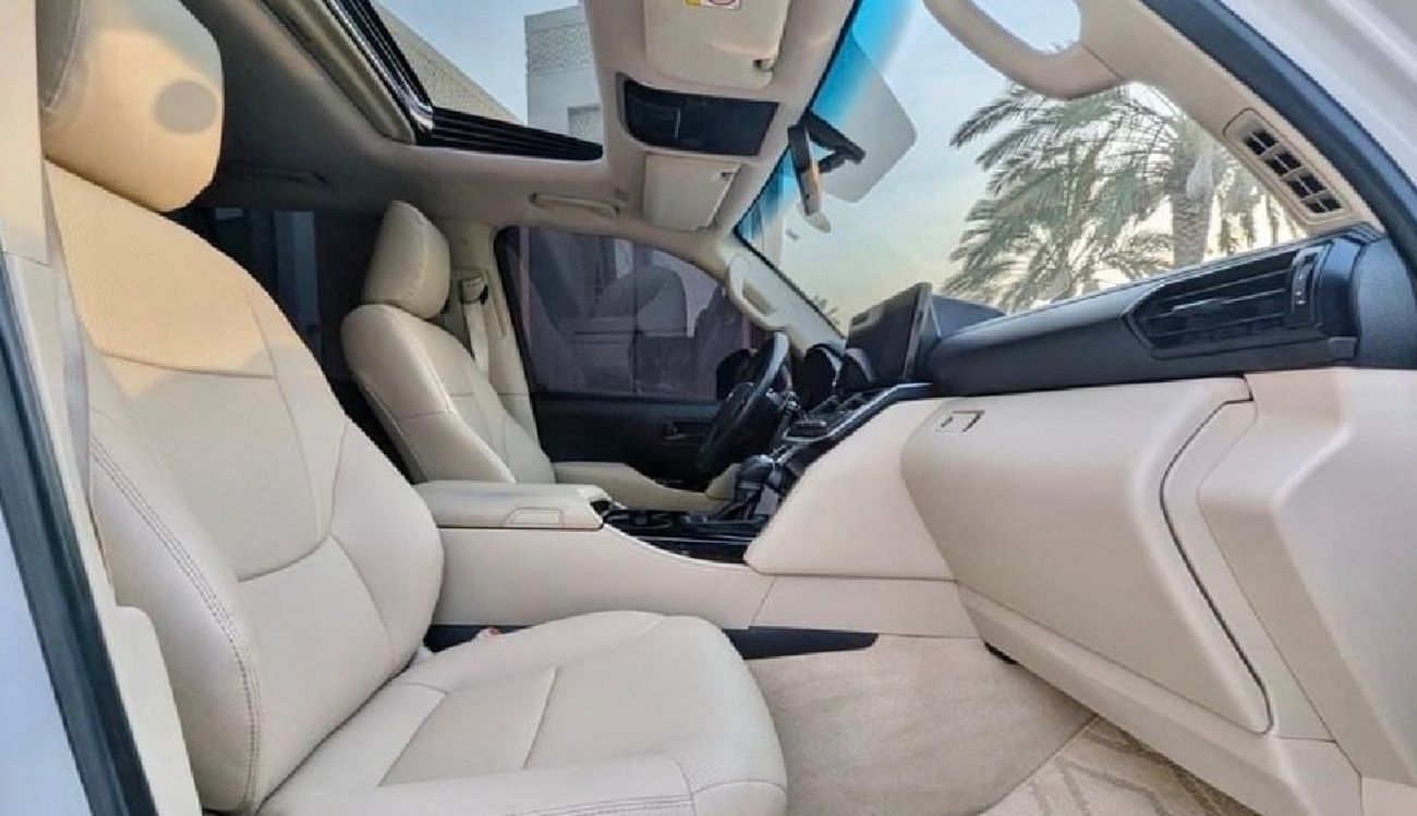 Toyota Land Cruiser GXR 2022 Model 3.3L Engine Full Option GCC Specification