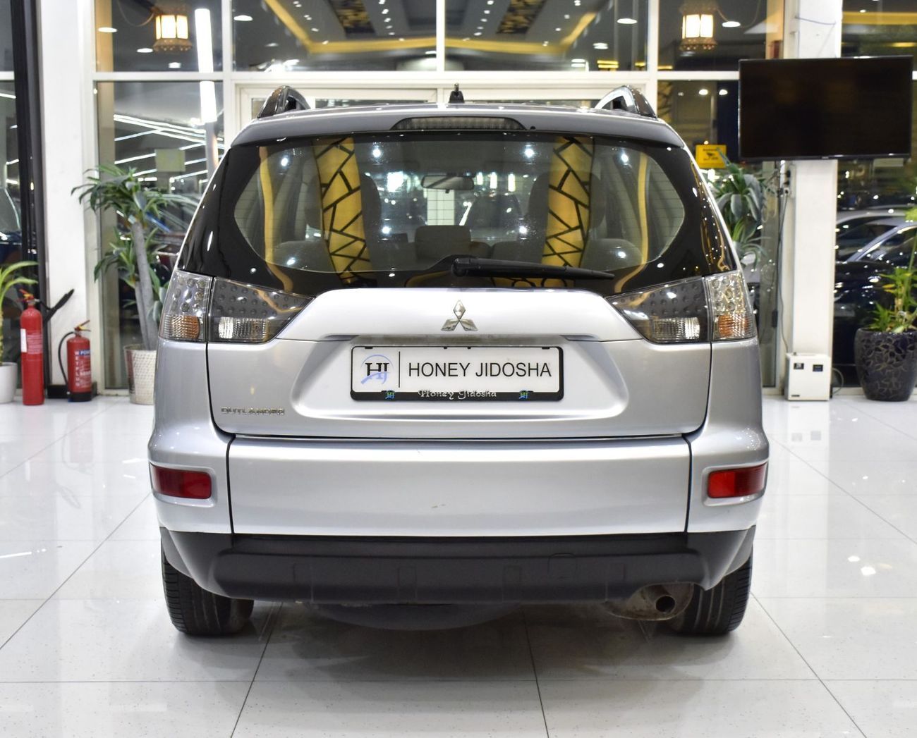 Mitsubishi Outlander EXCELLENT DEAL for our Mitsubishi Outlander 4WD ( 2012 Model ) in Silver Color GCC Specs