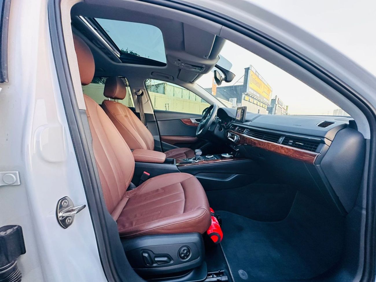 أودي A4 30 TFSI ديزاين S لاين و سبورت باكج