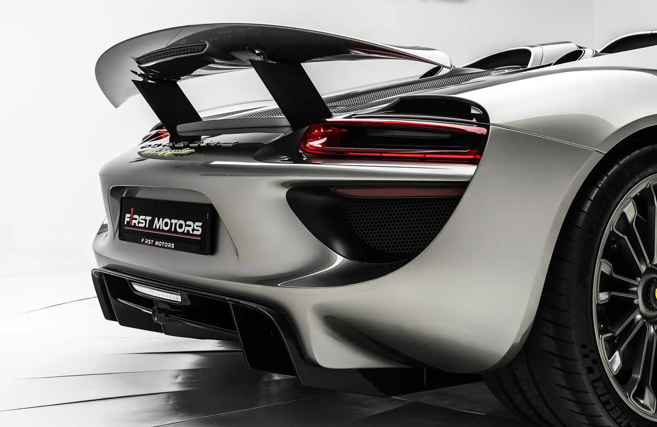 Porsche 918 Spyder 4.6L V8 N/A Engine + eMotor