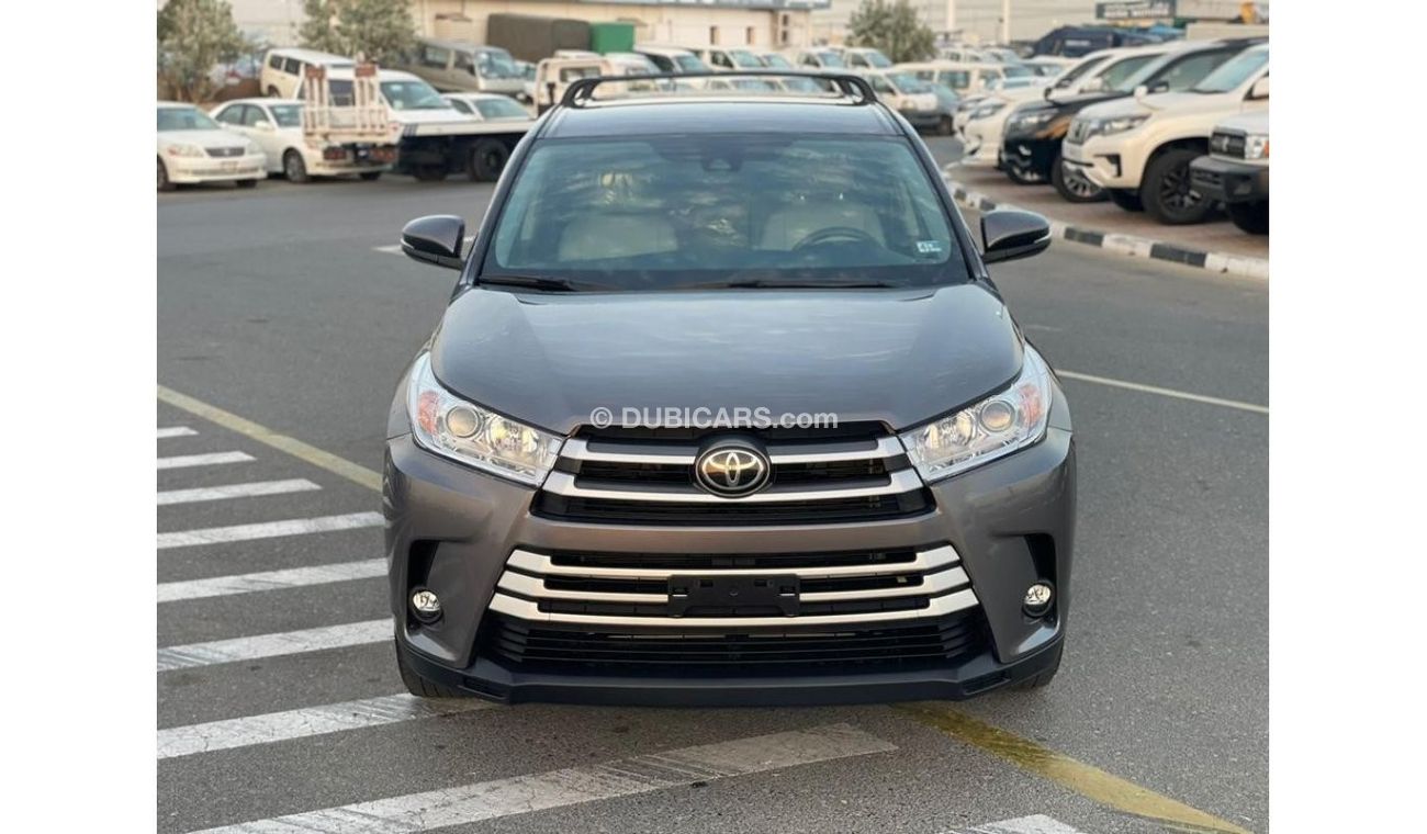 Toyota Highlander 2019 Toyota Highlander LE AWD 4X4 V6 3.5L MidOption+