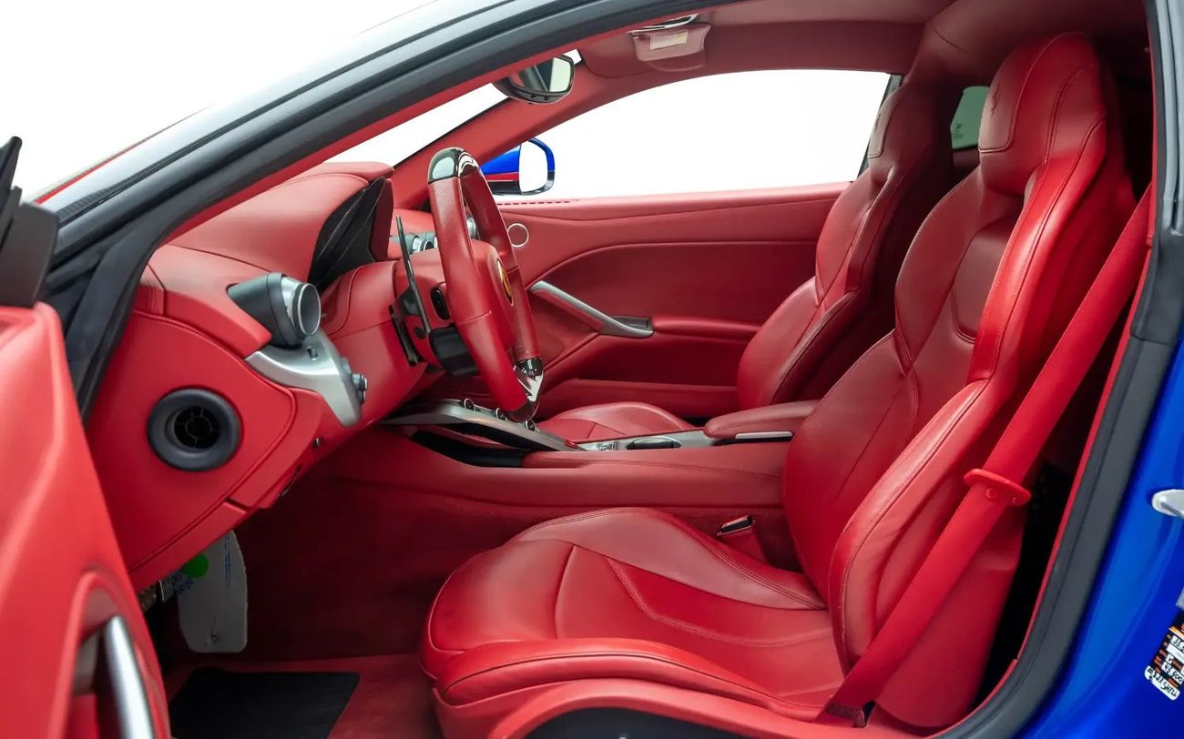 Ferrari F12 Berlinetta Std 6.3L - GCC Spec