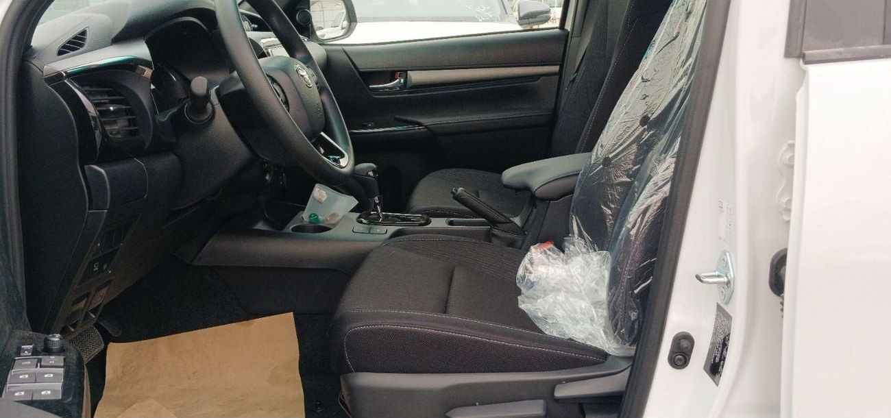 Toyota Hilux Toyota Hilux Adventure 4.0L Petrol 2025YM