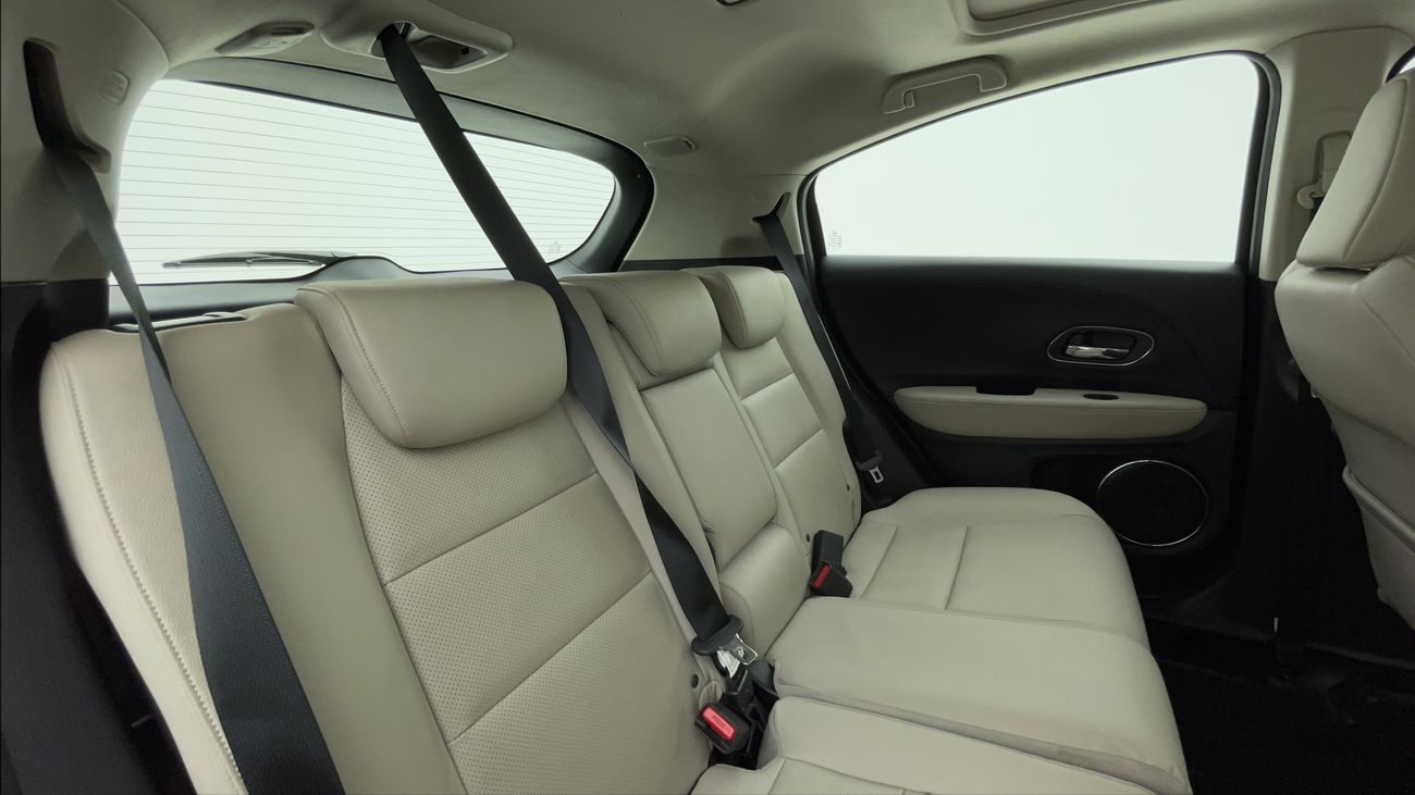 هوندا HRV EX 1.8 | بدون دفعة مقدمة | اختبار قيادة مجاني للمنزل