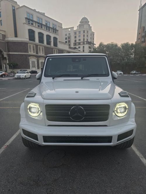 Mercedes-Benz G 400 Mercedes-Benz G400D 2024 RHD white with red interior 4000kms only RHD