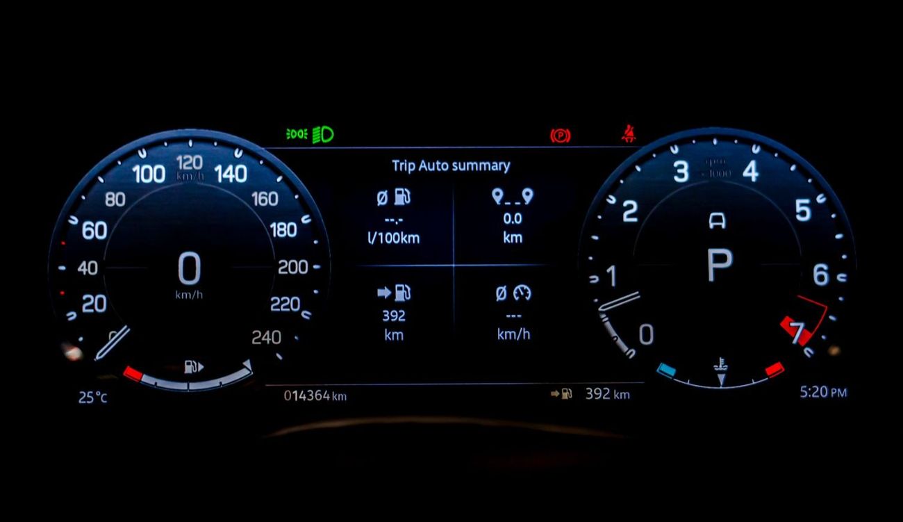 Land Rover Defender 2023 URBAN Land Rover Defender P400 HSE, Warranty Valid, Service Contract Valid, Low KMs, GCC