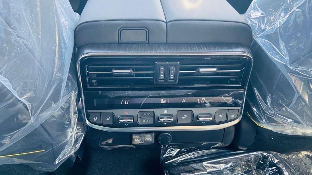 Toyota Land Cruiser 2024 Toyota Land Cruiser LC300 ZX 3.5L V6 Twin Turbo Petrol A/T 4WD with Radar Only For Export