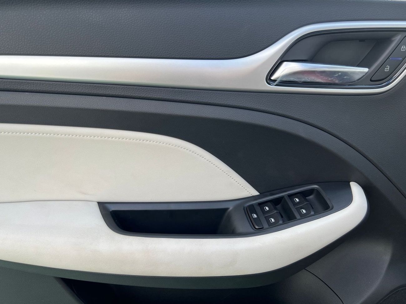 MG ZS MG ZS 1.5L (LUXURY) - 2025 MODEL