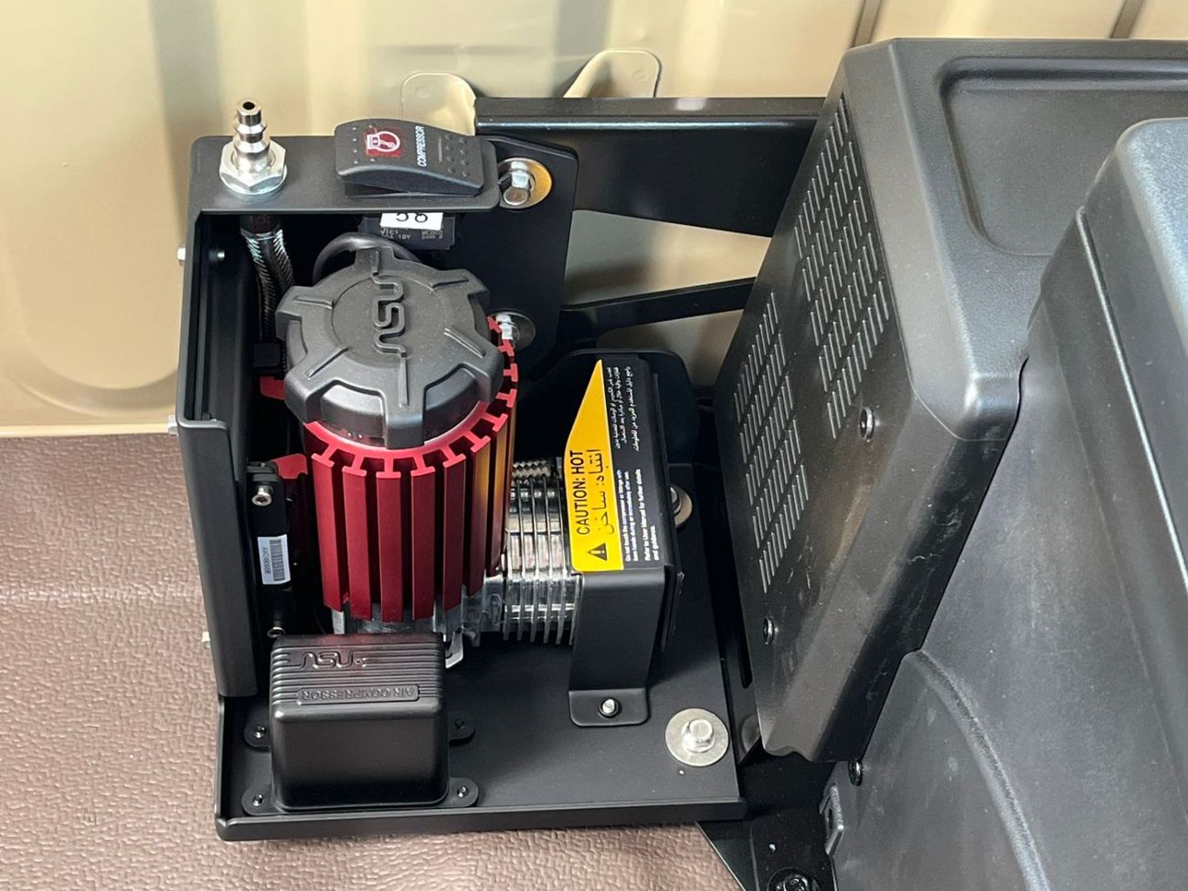 Toyota Land Cruiser Pick Up Toyota Landcruiser 79 Singel Cabin Automatic ToP Tier 2025 Model GCC -Grey Color