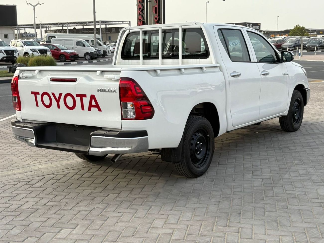 Toyota Hilux 2.0L petrol
