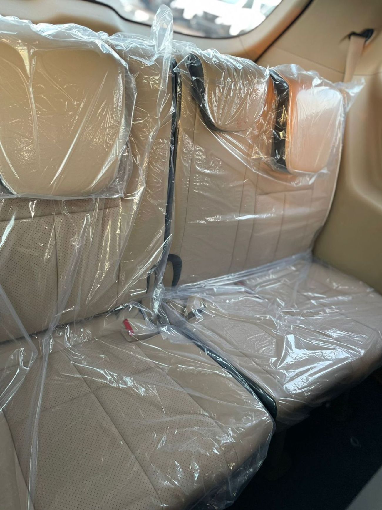 Kia Grand Carnival 2020 Kia Grand Carnival – GCC Specs – 7 Leather Seats – Rear Sensors – No Accident