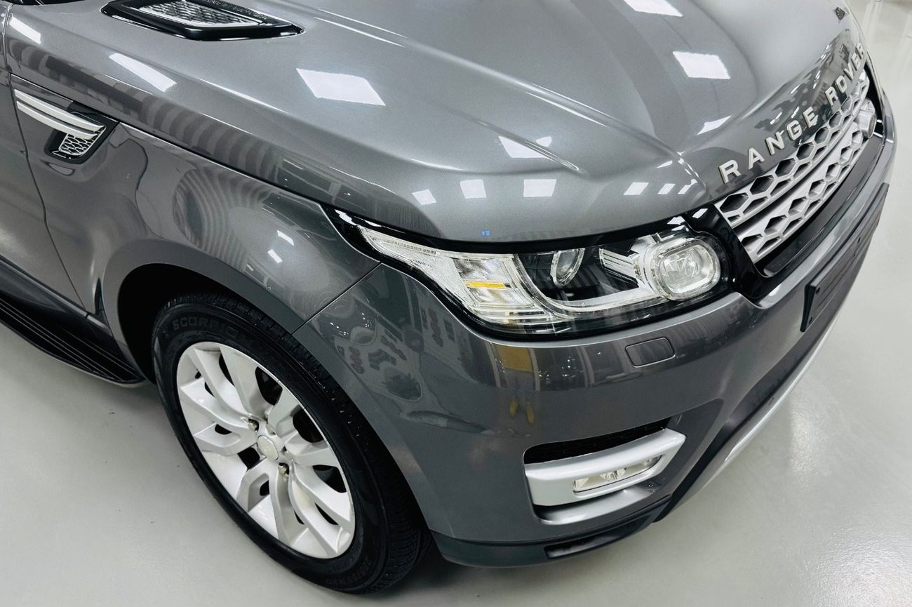 Land Rover Range Rover Sport GCC .. FSH .. V6 .. HSE .. 7 Seats .. DVD .. Top Range