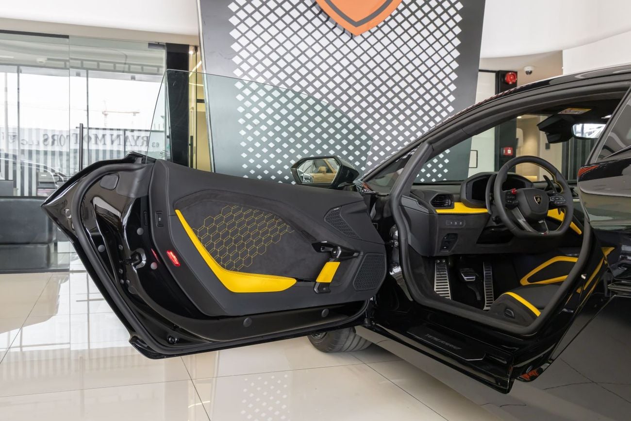 Lamborghini Temerario Lamborghini Temerario | 2026 | HPEV | 920 HP | AWD | Black / Yellow & Black Interior