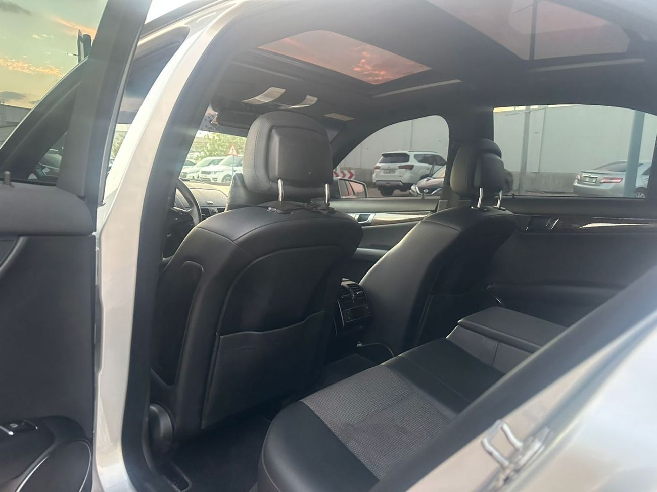 مرسيدس بنز C 200