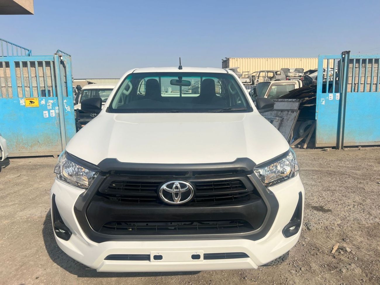 Toyota Hilux 2.8 LITER SINGLE CABIN DIESEL RIGHT HAND ONLY FOR EXPORT