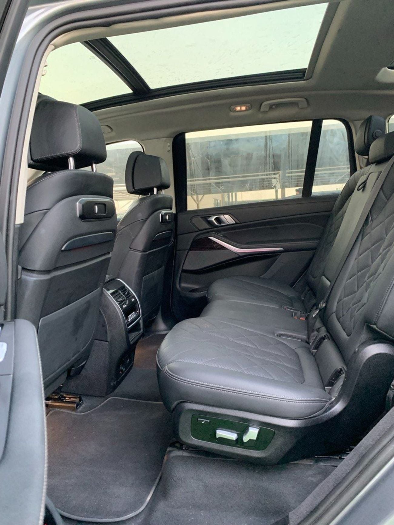BMW X7 XDRIVE40I DESIGN PURE EXCELLENCE BMW X7 xDrive40i 2025