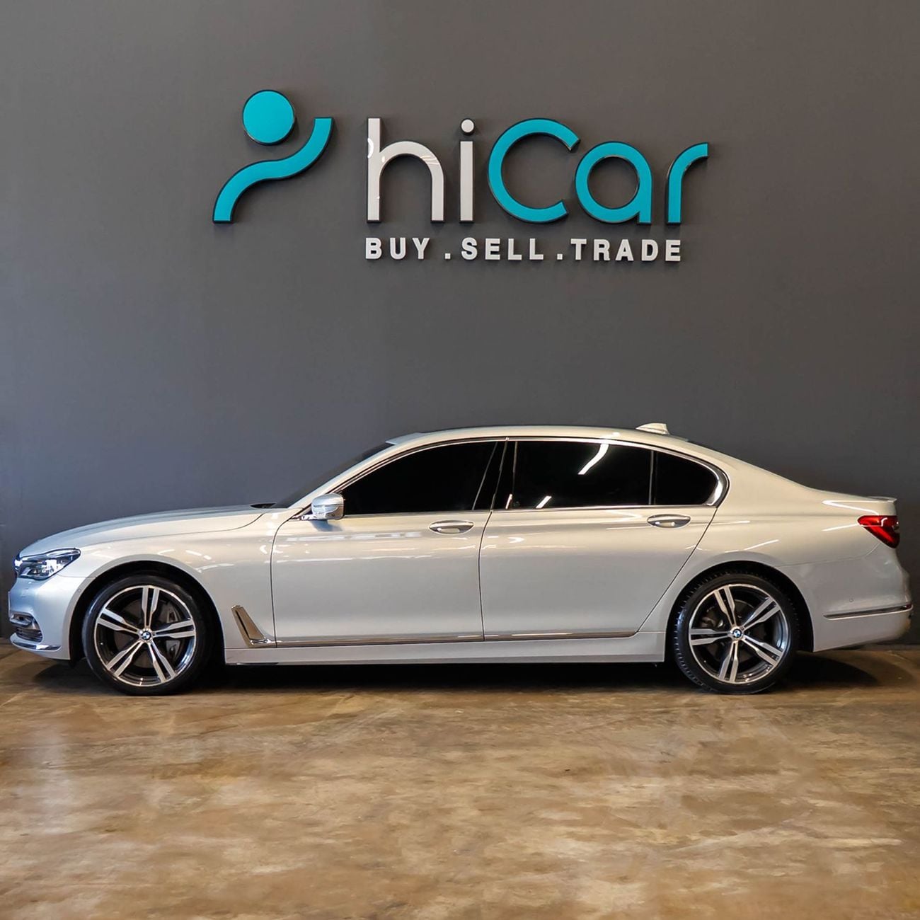 BMW 750Li AED 2,332 P.M • 0% Downpayment • BMW 750Li Individual Package  • 1 Year Warranty