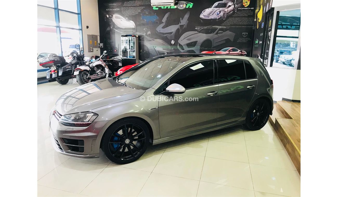 Used Volkswagen Golf R 2015 for sale in Dubai - 130361
