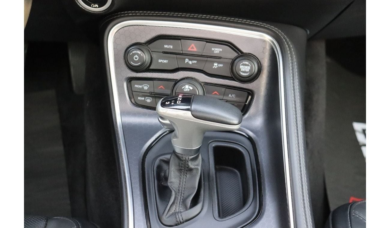 Dodge Challenger GT 3.6L Dodge Challenger GT / 2017 / V6 / CANADIAN