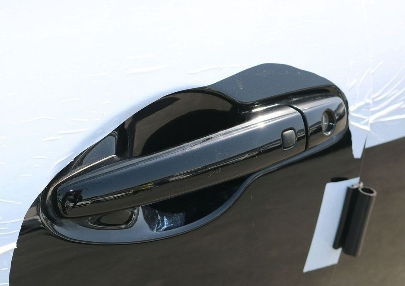 Suzuki Swift GLX | PUSH START | BLUETOOTH/RADIO | AUTO AC | PARKING SENSORS | KEYLESS GO | 2024