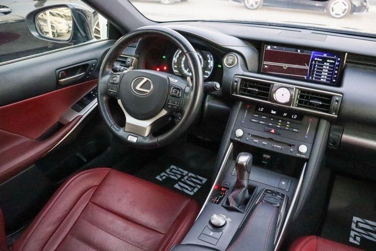 لكزس IS 350 F Sport Premier 3.5L Lexus Is350 F-Sport Platinum/ 2019 / GCC / V6 / Full Service History