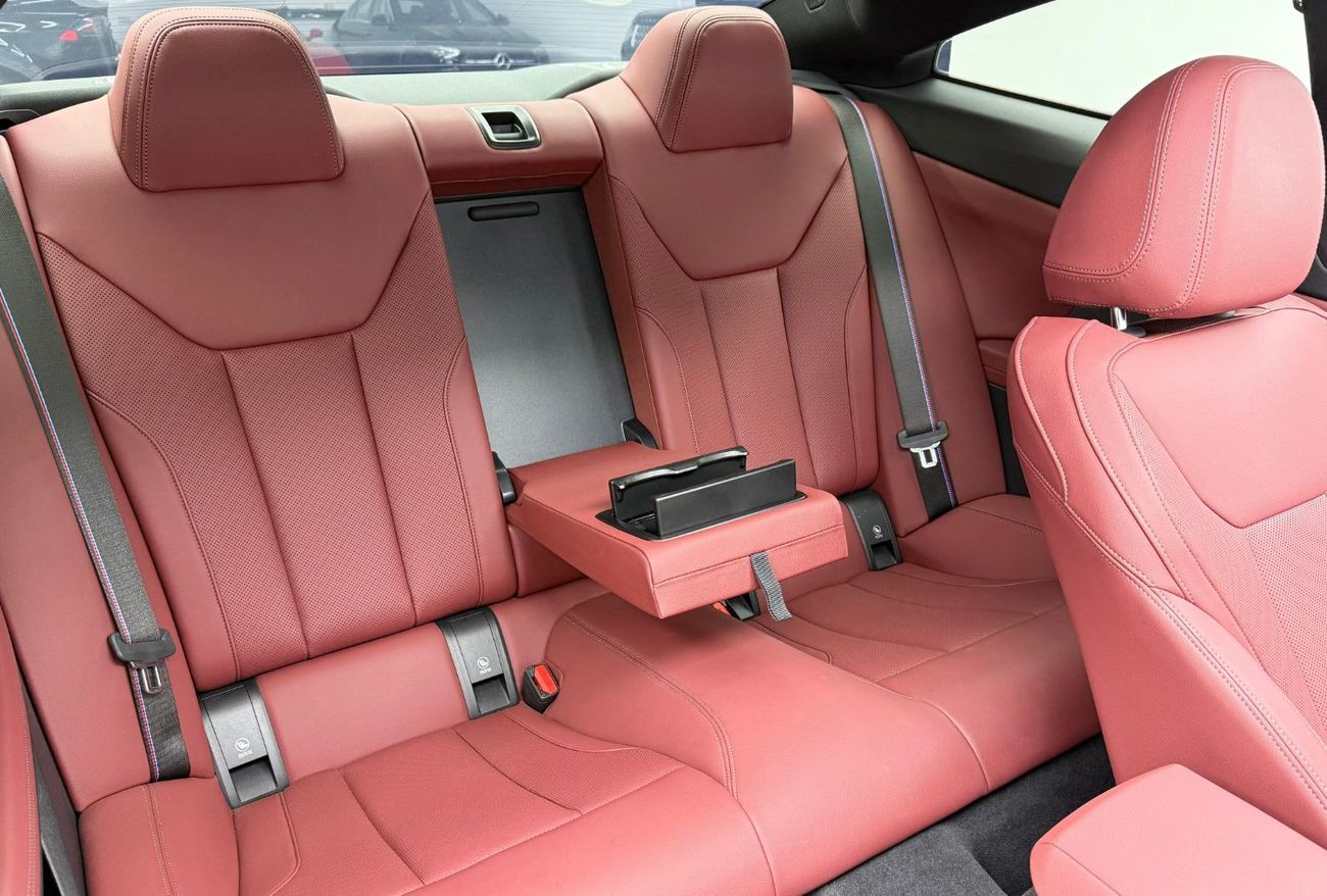 BMW 430i 2024 BMW 430i M-Sport, 2028 BMW Warranty + Service Pack, Excellent Condition, Very Low Km, GCC