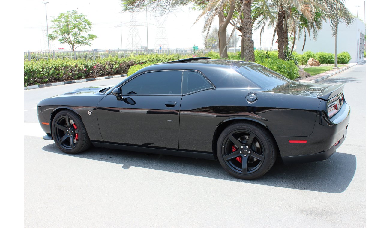 Dodge Challenger Hellcat 2018, 707HP , GCC, under waranty