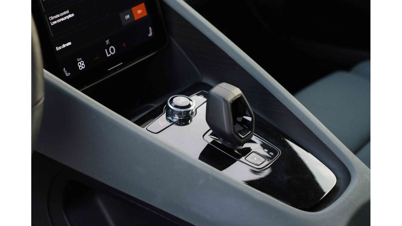 بولستار بوليستار 2 2022 Polestar 2 Mid - أبيض داخل رمادي | سعر التصدير