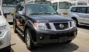 Nissan Pathfinder SE