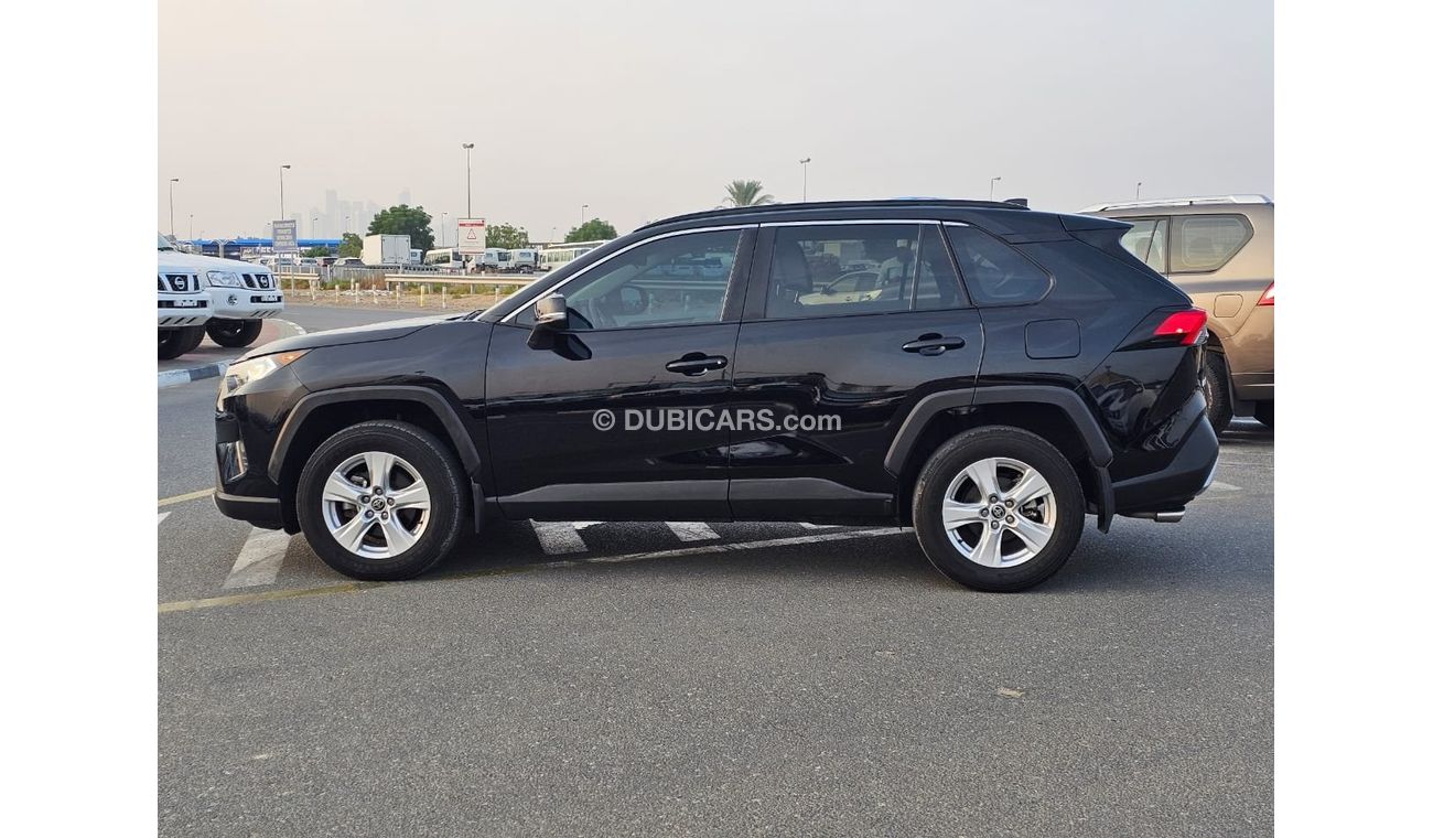 Toyota RAV4 Xle sunroof rear door atumatic