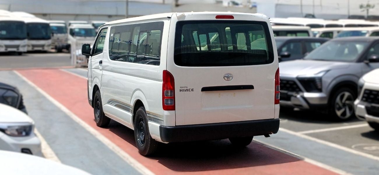 تويوتا هاياس 2.5L Diesel Manual Passenger 2026YM