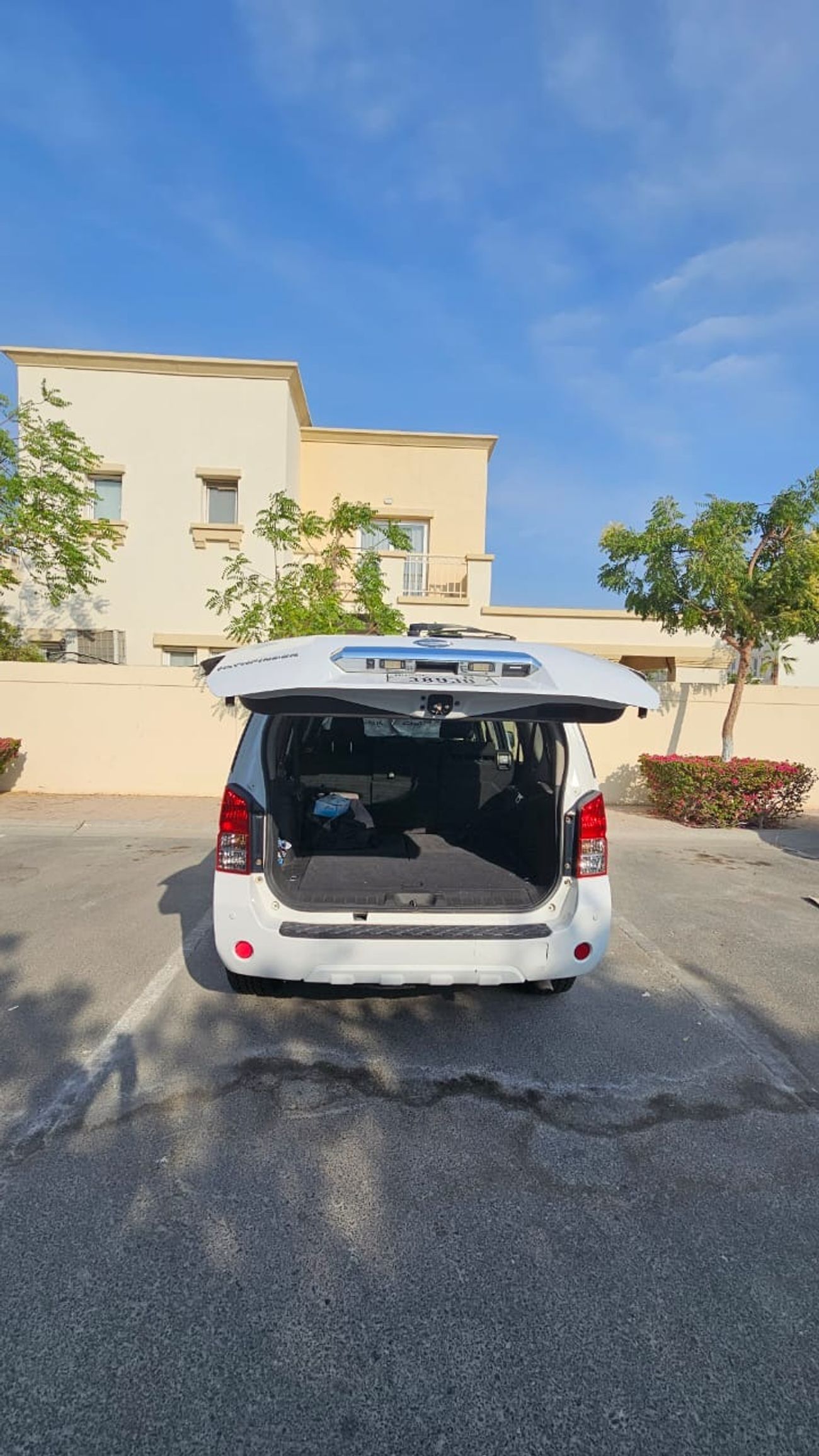 نيسان باثفايندر SV 3.5L (260 HP) 4WD