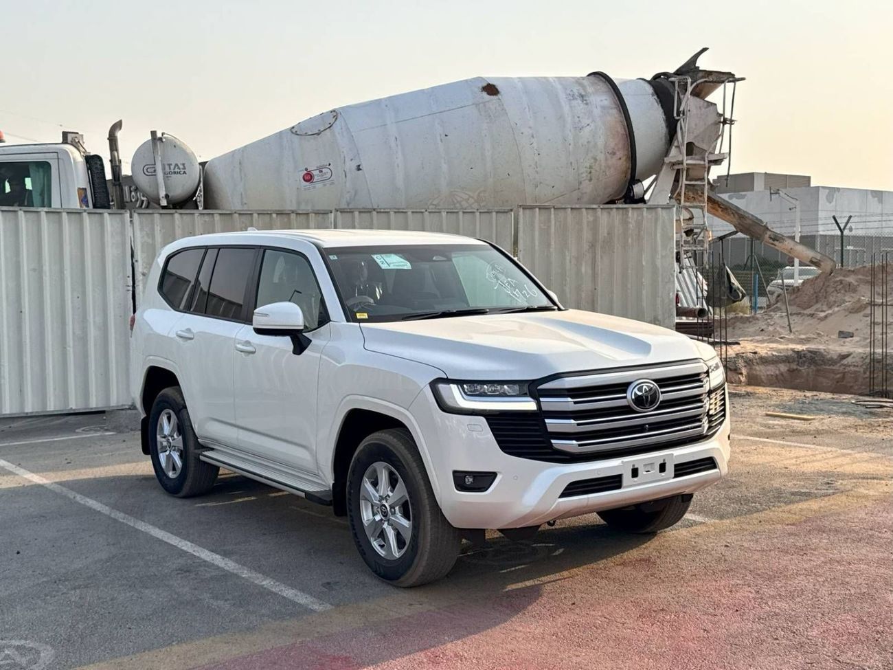 Toyota Land Cruiser 2025 TOYOTA LAND CRUISER 300 GX 3.5L PETROL (RIGHT HAND DRIVING) GX 5-SEATS BRAND NEW 0KM