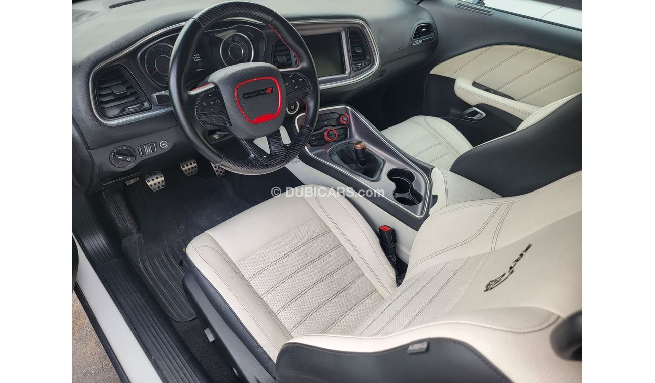 Dodge Challenger R/T Shaker