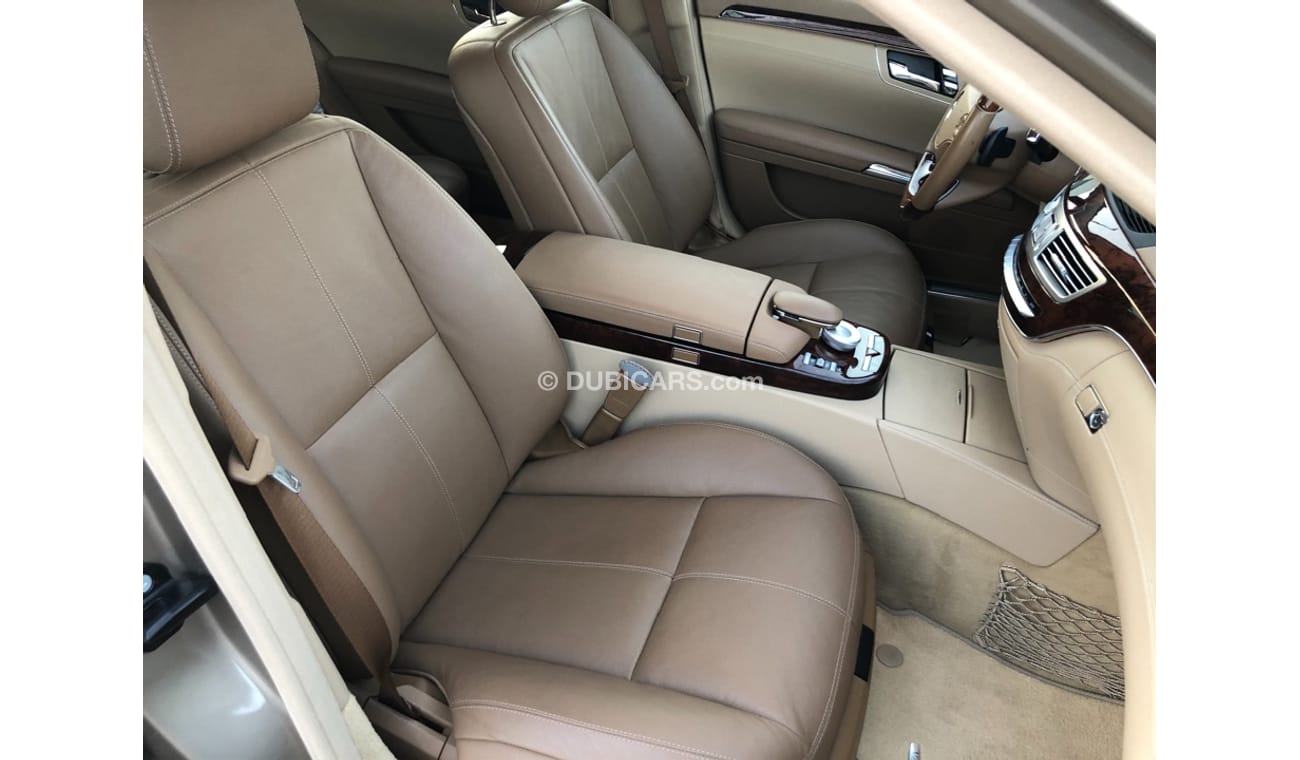مرسيدس بنز S 350 موديل 2009 خليجي فل مواصفات بانوراما وتحكم كهربي كامل ونظام صوت ممتاز وكاميرا خلفيه وكراسي جلد ومثبت