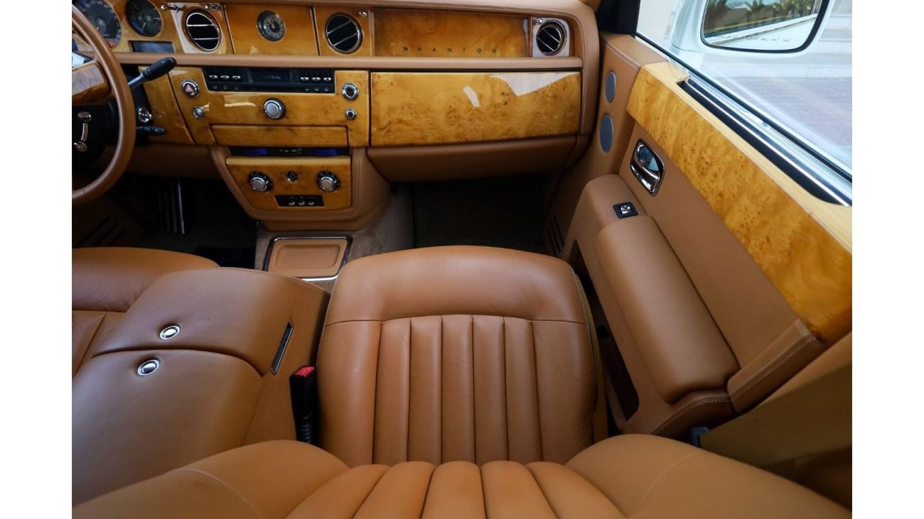 رولز رويس فانتوم Rolls-Royce Phantom 2010 GCC Flood Free.