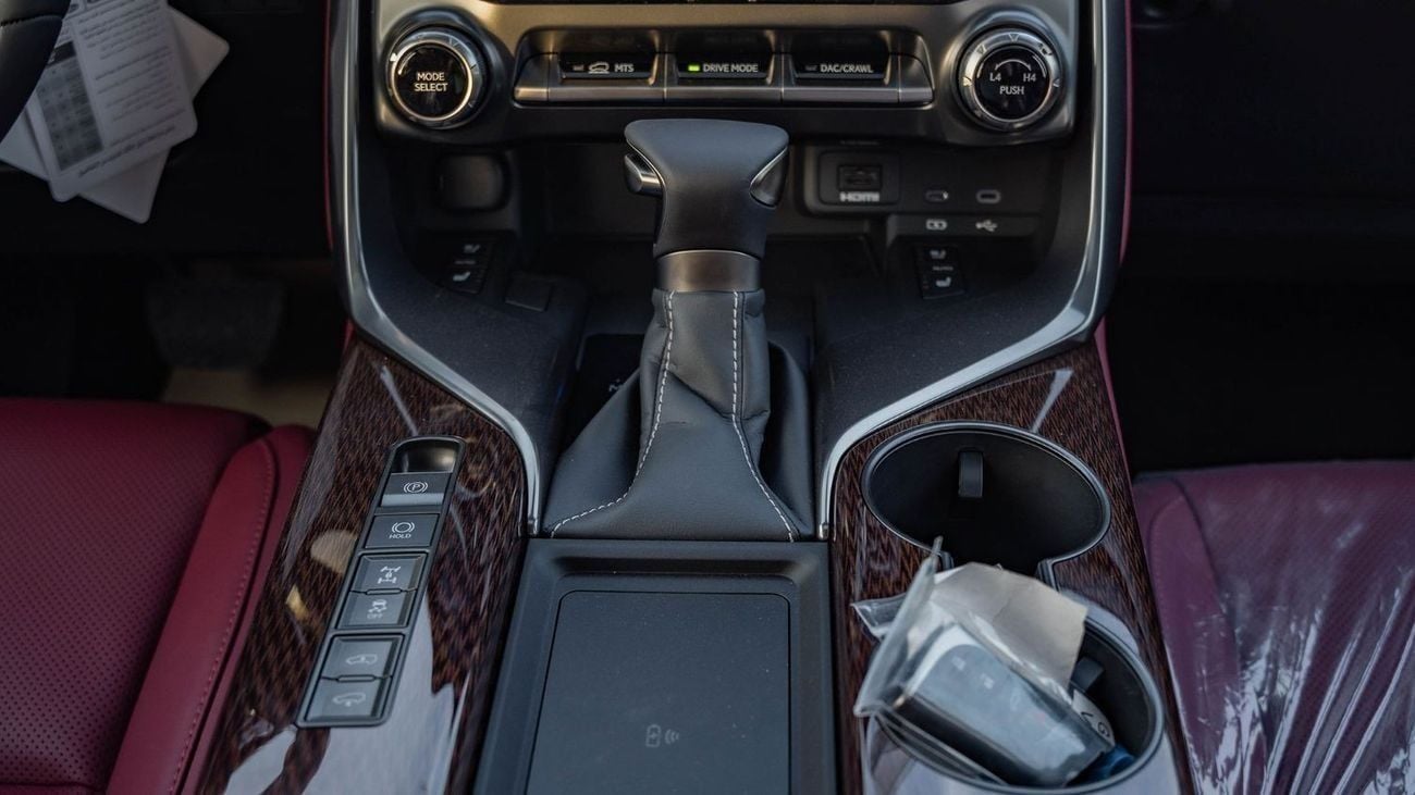 لكزس LX 600 2026 Lexus LX600 Turbo Sport 3.5L AT Petrol (White)