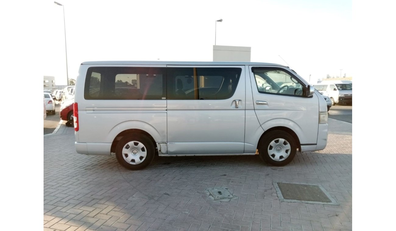 تويوتا هاياس TOYOTQA HIACE RIGHT HAND DRIVE (PM1069)