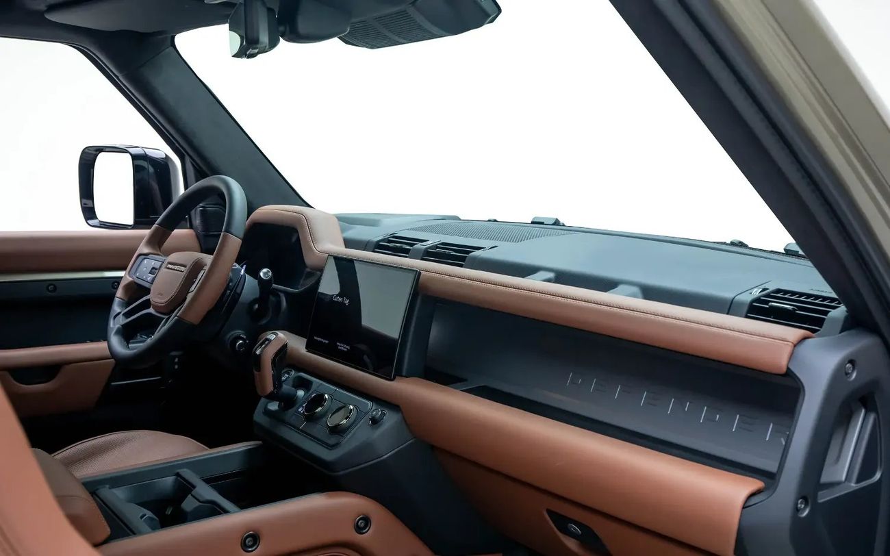 لاند روفر ديفندر 110 OCTA