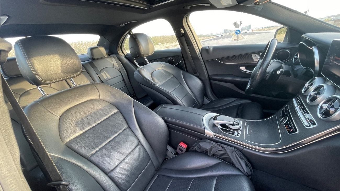 مرسيدس بنز C 300 Std 2.0L (241 HP)