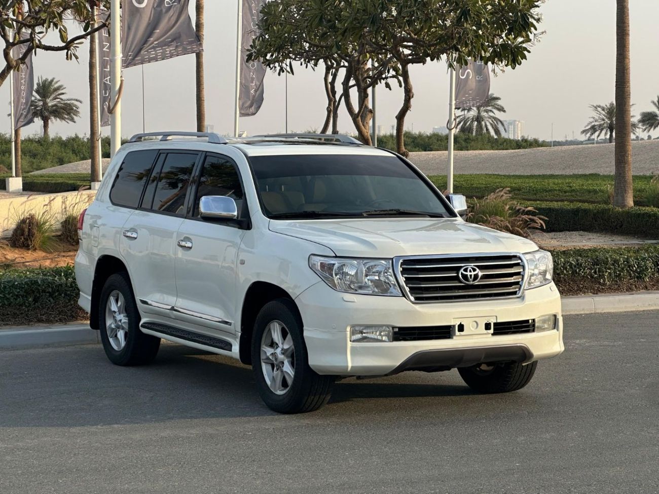 تويوتا لاند كروزر VXR V8