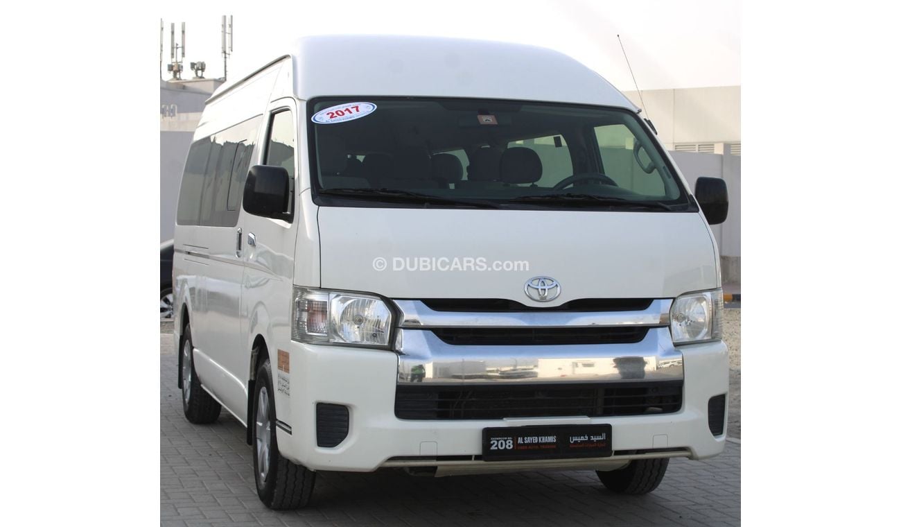 Toyota Hiace Commuter GLX High Roof Toyota haice 2017 white GCC excellent condition without accident