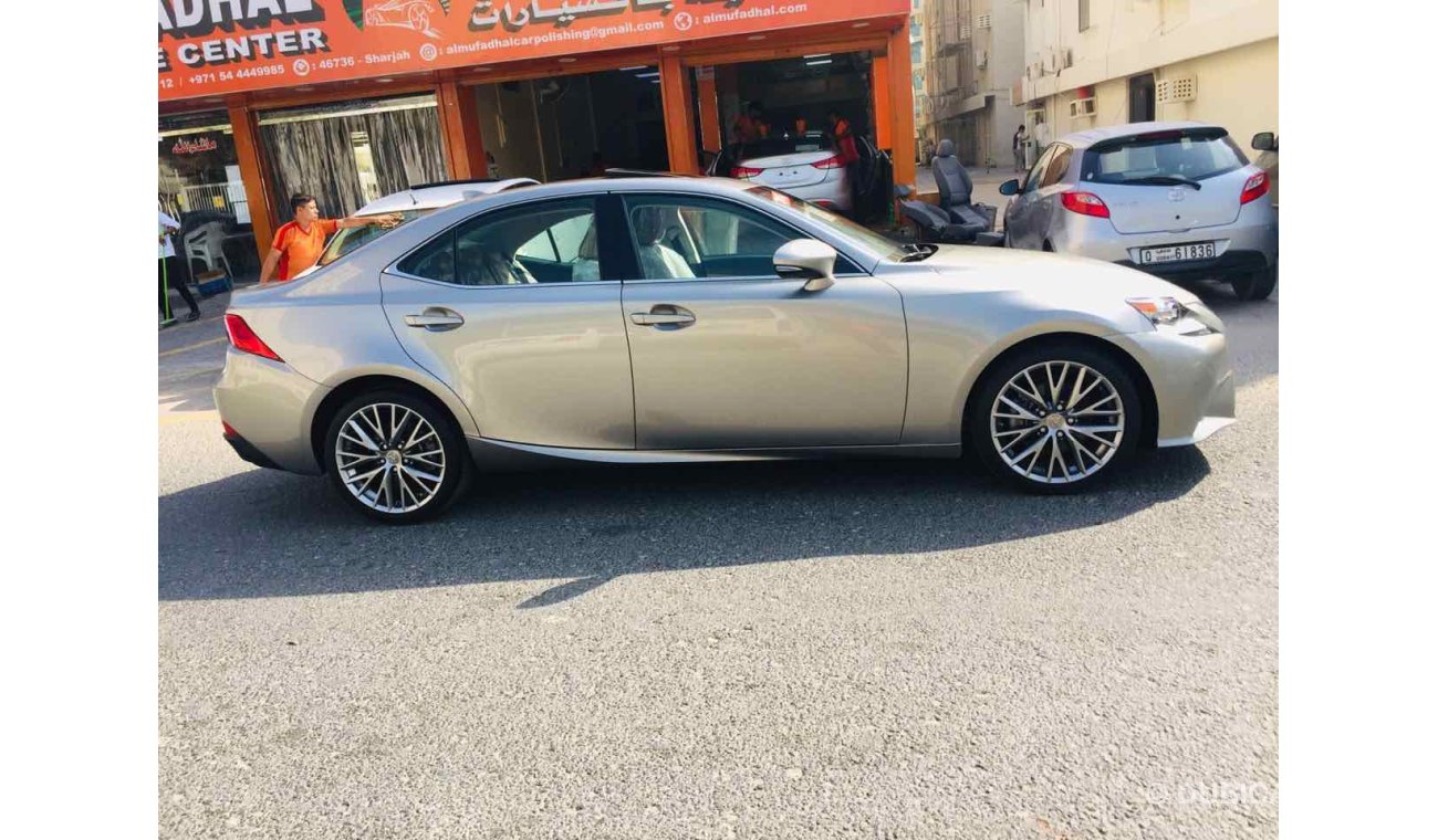 Lexus IS250 full options very good condition