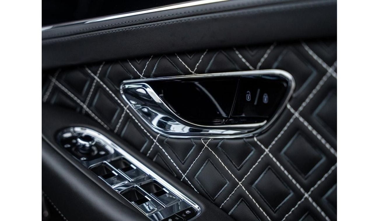 بنتلي كونتيننتال GTC 6.0L 6.0 W12 GTC Speed Convertible RIGHT HAND DRIVE