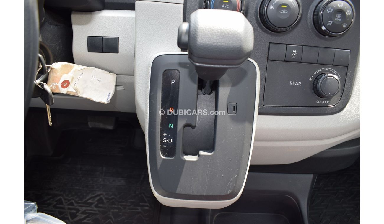 تويوتا هاياس Toyota Hiace Highroof Bus  3.5L A/T, Model:2023. Only done 12000 km
