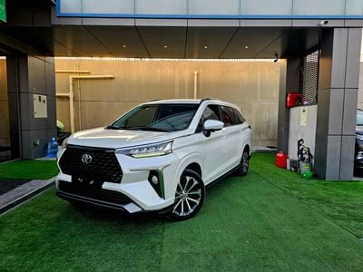 تويوتا فيلوز GLX VELOZ / GCC / ORIGINAL PAINT / SERVICE HISTORY / LOW MILEAGE