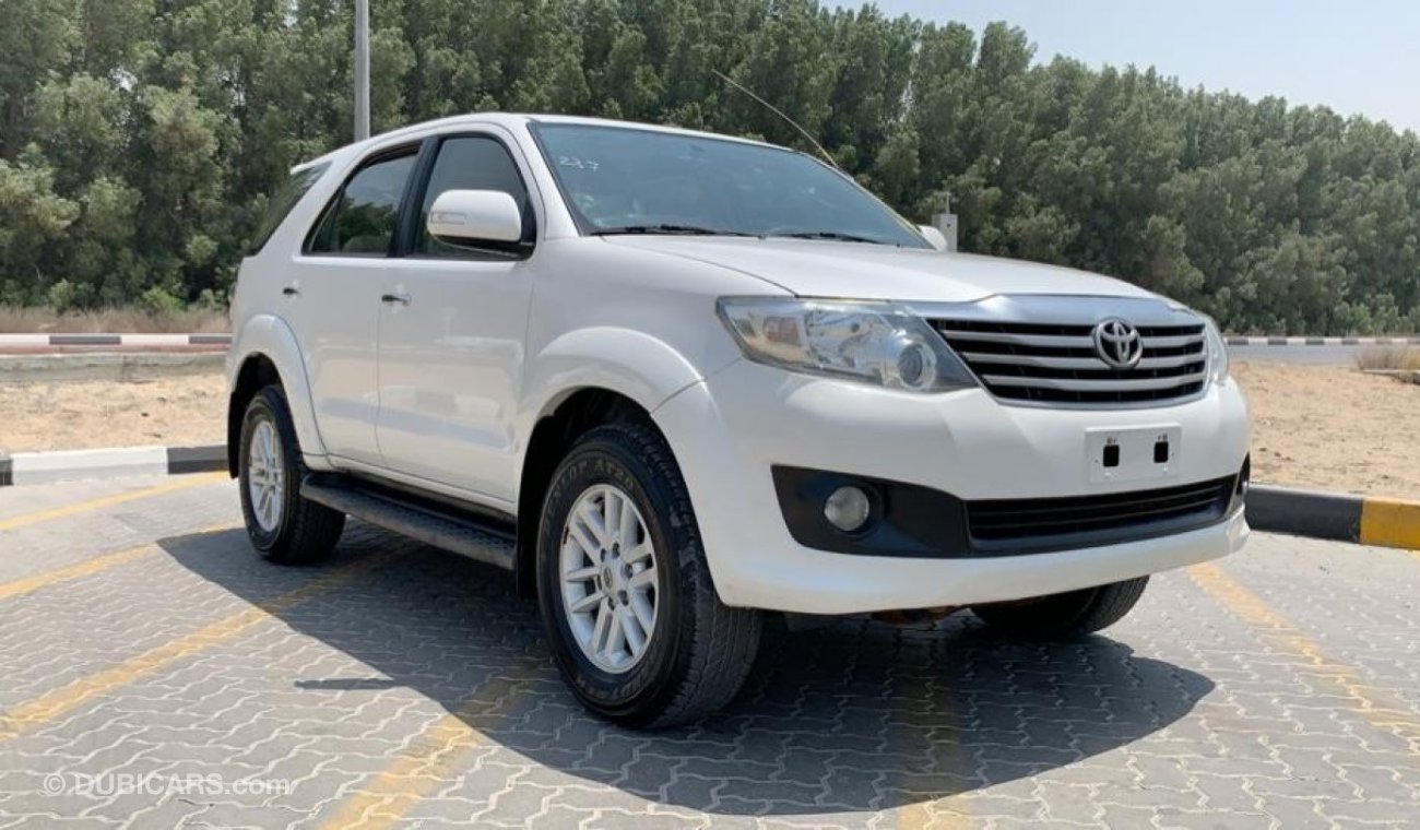 Toyota Fortuner 2014 V4 4x4 Ref#237