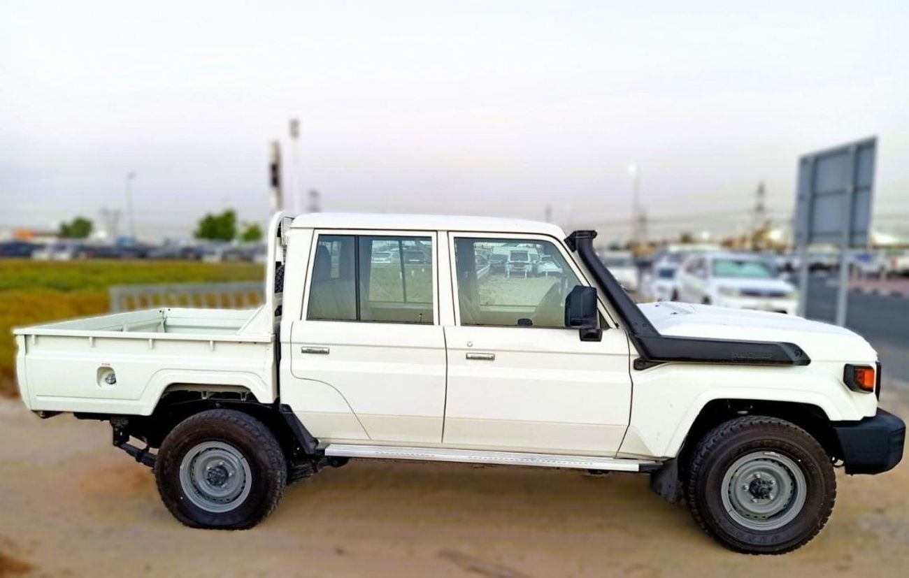 Toyota Land Cruiser Pick Up 4.2l Double Cabine pickup Double cabin Diesel  4.2L 6V M/T 4*4 basic 2026 With No Restrictions