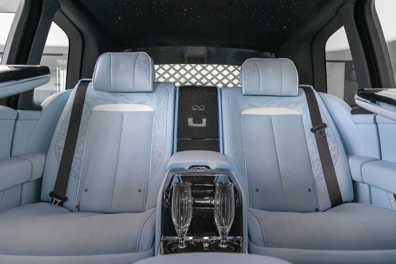 Rolls Royce Cullinan ROLLS-ROYCE CULLINAN | BLACK BADGE | EUROPEAN SPECS | FULL OPTION | BESPOKE SOUND SYSTEM | DEALER WA
