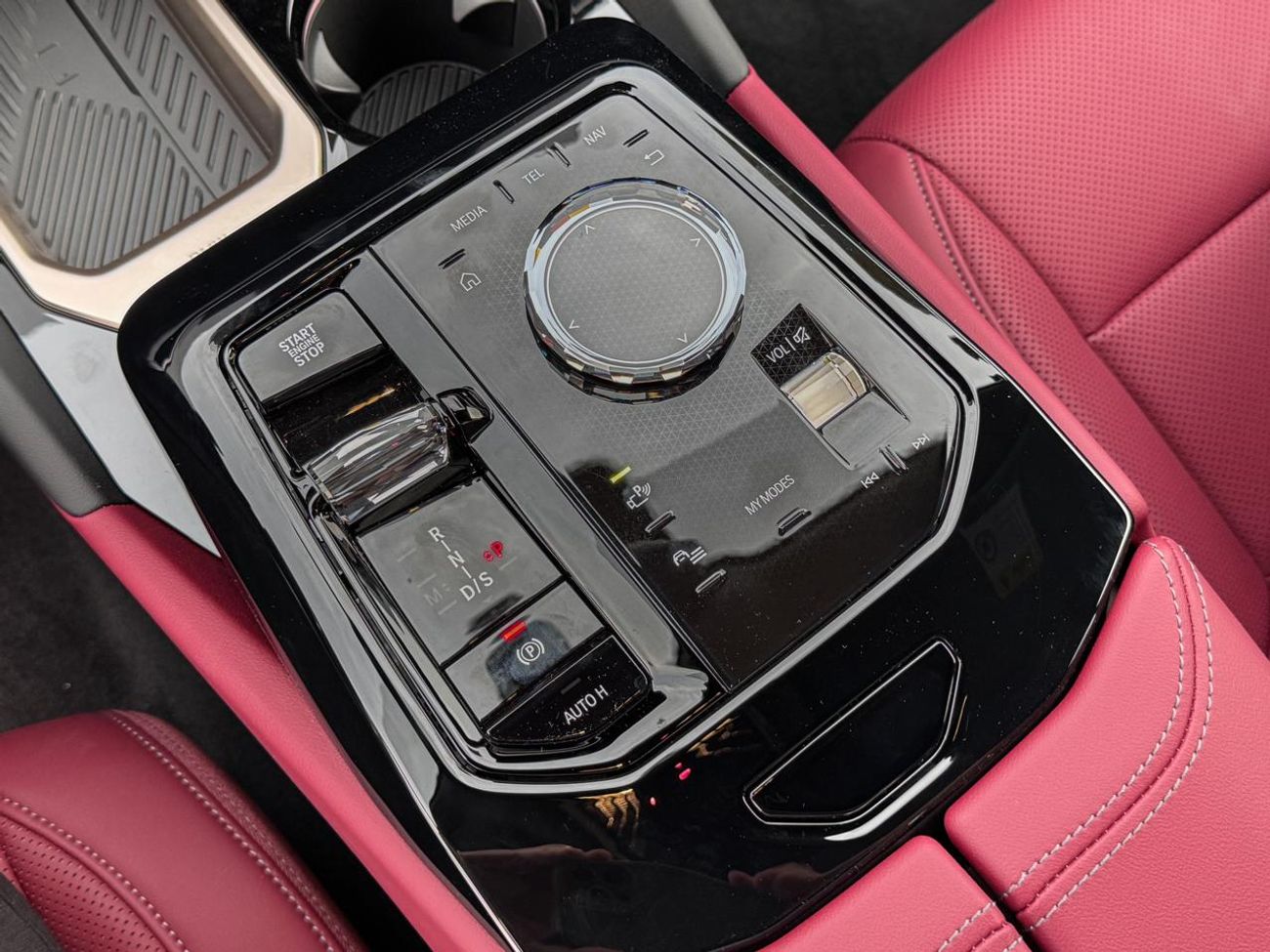 بي أم دبليو 530i BMW 5-Series 530i PREMIUM EDITION M SPORT PACKAGE